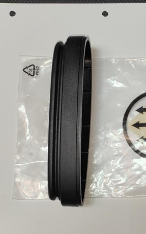 Vendo piezas de repuesto y accesorios para Beretta CX4 Storm, originales beretta. 

- Palanca de carga. 00