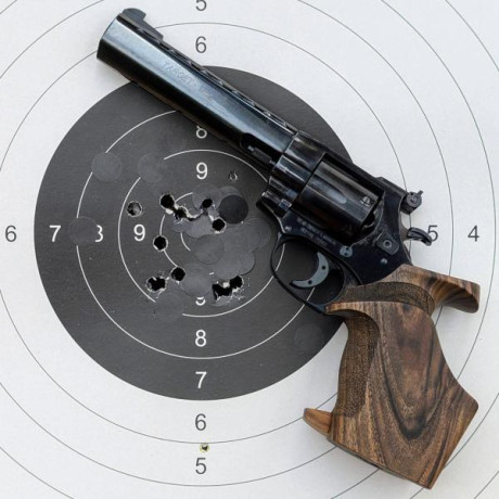 Buenos días;

Me gustaría adquirir un arma para poder competir en tiro central, a día de hoy tengo una 70