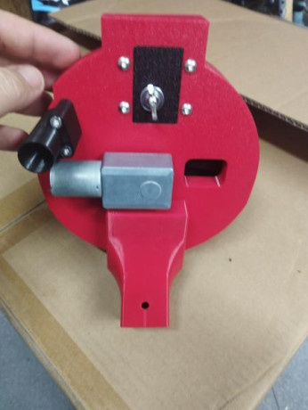 Buenas vendo alimentador de puntas y vainas para prensa de recarga
Estan fabricados en impresora 3D, funcionan 00