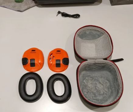 Protección auditiva eléctronica. Discriminación activa. PELTOR SportTac 3M.
Zona Granollers (Barcelona)

- 02