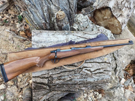 Vendo Brno zkk602 ,en calibre 375h&h .
En perfecto estado.muy pocos tiros.
Con Anillas desmontables 81