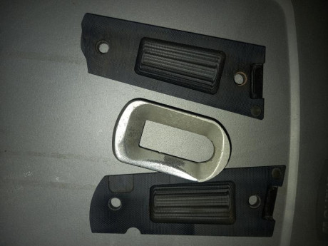 Vendo por no usar. Llevan un funnel autoportante que va encastrado en las cachas. 
Cachas de picado fuerte, 00