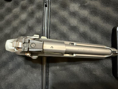 Buenas noches, por falta de cupo vendo mi BERETTA 92 FS INOX comprada nueva hace 1 año aproximadamente 22