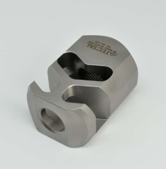 recientemente he comprado un Ak Nova Modul rumano, venia con un simple tapa roscas, así que le he comprado 121