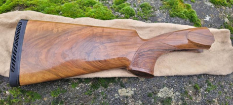 Un compañero vende una culata de una Beretta 682 para zurdo valida para 686, 687,682,690 y 692 la culata 02