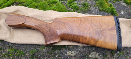 Un compañero vende una culata de una Beretta 682 para zurdo valida para 686, 687,682,690 y 692 la culata 01