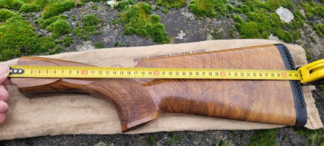 Un compañero vende una culata de una Beretta 682 para zurdo valida para 686, 687,682,690 y 692 la culata 00