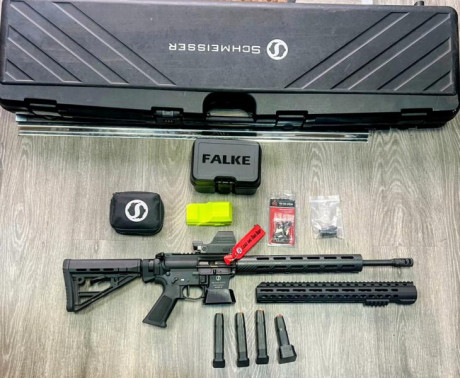 Se vende Rifle y armero.
Es el de 16,75”. 
Como  mucho a podido disparar unos 1000/1500 cartuchos y siempre 01