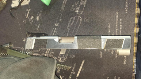 Estimados, pongo a la venta una SPS 2011 STANDAR PLUS HYBRYD en 9 y 40 S&W,. Está fabricada y montada 40