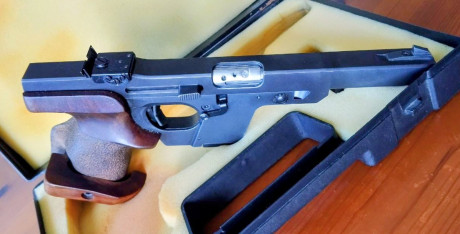 Se vende Walther gsp del 22 lr. Impecable. Poquísimo uso. Se puede ver y probar en La Coruña y As Pontes. 00