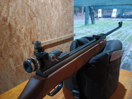 Buenas 

Me está gustando tirar con el diopter. He intentado pasar el de la FWB 300 s a la HW 50 pero 92