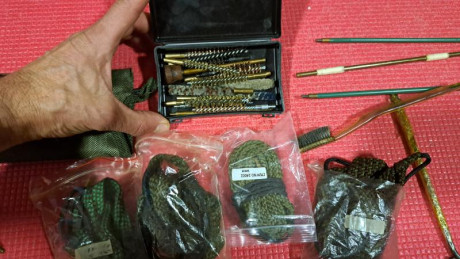 Vendo este equipo de limpieza Otis para varios calibres de arma corta y larga mas todo lo que se ve en 10