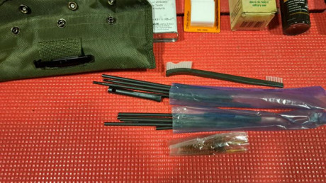 Vendo este equipo de limpieza Otis para varios calibres de arma corta y larga mas todo lo que se ve en 22