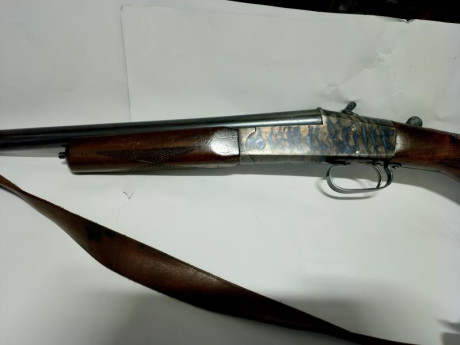 HOLA COMPAÑEROS.
Hace tiempo cayó en mis manos una escopeta monotiro antigua con unos dibujos muy curiosos, 02