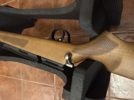 Hola,

Vendo carabina Snowpeak M30B del 6,35, apenas usada, en perfectas condiciones tal cual viene de 01