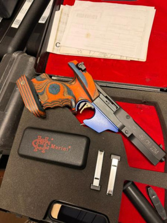 Vendo Morini CM22, se compro en Chano hace menos de un año y no la he usado prácticamente, porque suelo 00