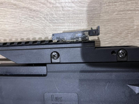 Hk G36 calibre .22 
En buenas condiciones. 
Lo de la “mira” ya venía así..
Precio: 950€ 
Un saludo ! 11