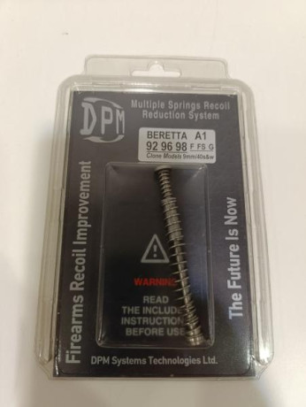 Buenos días,

Vendo dos cosillas para Beretta 92:

Funda interior diestro de piel Leismann para cinturones 02