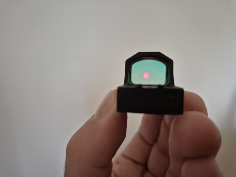 Vendo visor de punto rojo para pistola, de 3 MOA, marca FOXarmy, modelo FXV22, en perfecto estado en su 11