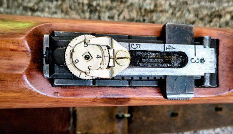 Vendo Carl Gustafs calibre 6,5x55 del año 1915 en perfecto estado.
Lo compré hace unos cuarenta años en 10