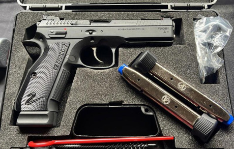 Hola a todos.
Pues nada, como estamos varios en esta tesitura, pues vamos allá, todo puede ser sumar, 60