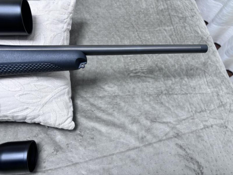 Rectilíneo Mauser M25 calibre 308w cañón con rosca, base Innomount de carril picatinny y visor Leica Fortis 01