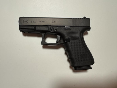 Vendo Glock 19 Gen 4, con mejoras:
Marca y modelo: Glock 19 Gen 4.
Estado: perfecta, sin marcas.
Mejoras 02