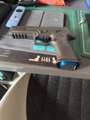 Vendo Sig Sauer P320 Xfive Legión comprada en el 2024, varios extras, aguja percutora original sig sauer, 00