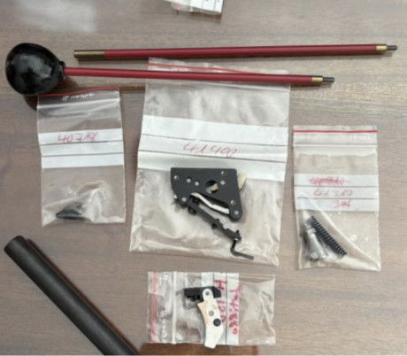 Se ofrece una Hammerli 150 con repuestos mecanismos, todo como nuevo. Tiene muchos años sin usar guardada, 20