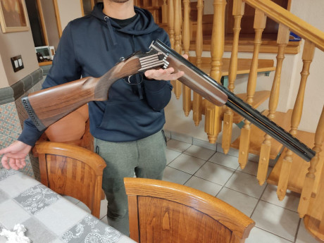 Hola buenas, un amigo vende su escopeta de plato. Se encuentra en Peralta (Navarra), pero se envía si 01
