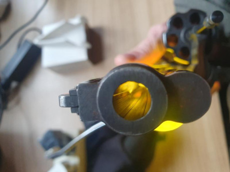 Hola, vendo este revolver COLT PHYTON, de cuatro pulgadas,calibre 357 Magnum, creo que solo se fabricó 170