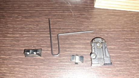 Vendo estas piezas para Browning Hp 35 9 mm pb
Todo 30 euros mas gastos de.envio
Mensajes por privado 00