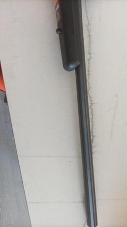 Lo dicho vendo este Tikka nuevo 20 disparos en galeria
precio 1100€ portes aparte.Con visor 1600€ es un 01