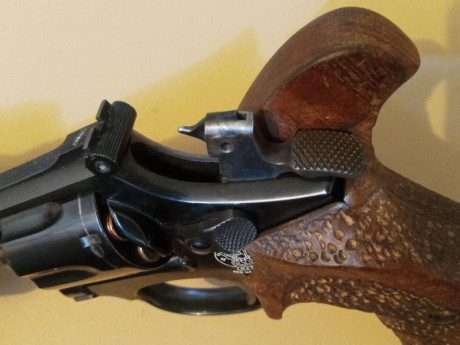 Se vende revolver Smith & Wesson K32 modelo 16-4 cal 32 H&R (usa 32 SW wadcutter)

Martillo, gatillo 112