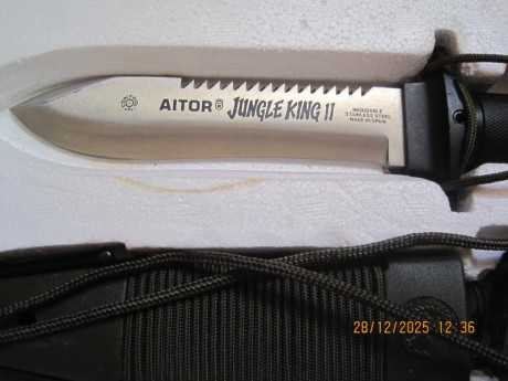 Vendo cuchillo AITOR JUNGLE KING II, nuevo en su caja de cartón, de colección.

  PRECIO: 150,00 €, con 01