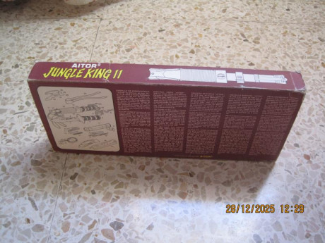Vendo cuchillo AITOR JUNGLE KING II, nuevo en su caja de cartón, de colección.

  PRECIO: 150,00 €, con 22