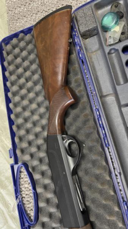 Se vende escopeta Breda Echo del 12, en buen estado, sistema inercial Benelli fiable al 100%, no falla 00