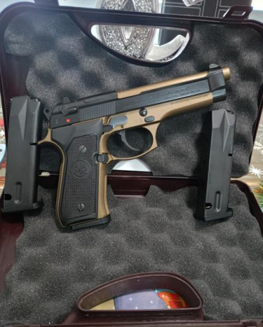 :tanque^: Pongo ala venta una Beretta 92 fs edición limitada modelo bronze guiada en F Nueva la compré 20