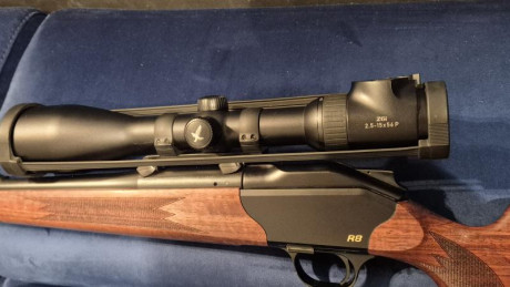 Pongo a la venta rifle Blaser R8 Black edition 300wm  cañon 65cm, pasa por nuevo,  18 cartuchos disparados, 12