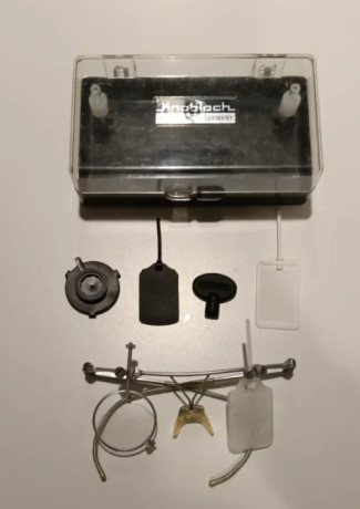 Gafas de tiro Knobloch en perfecto estado, con diafragma. 180€ 01