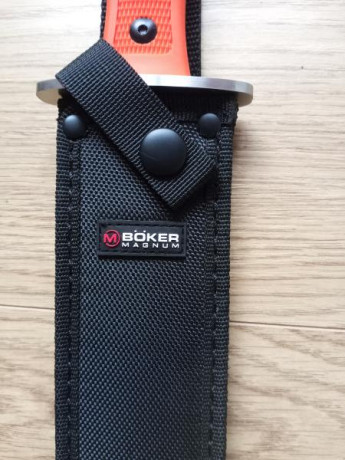 Vendo boker magnum cuchillo remate hl boar

Materiales:
Hoja: 440c acero inoxidable.
Mango: TPR.
Funda: 00