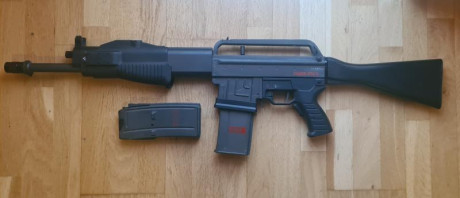 Vendo escopeta Franchi modelo SPAS 15. La escopeta esta perfectamente cuidada y perfecto funcionamiento. 01