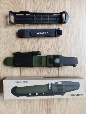 Cuchillo Morakniv kansbol, fabricado en Suecia, hoja de acero inox, mango de abs en naranja o verde, tamaño 02