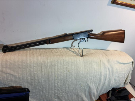 VENDO WINCHESTER 94. CAL 3030 EN UN  MAGNIFICO ESTADO  TANTO MADERAS COMO PAVON TODO ORIGINAL 
 ESTA EN 10