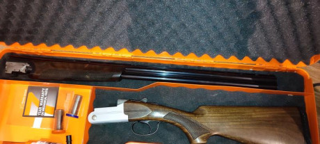 Vendo franchi feeling aluminio calibre 28, muy ligera, funciona perfectamente, con 4 choques y algo de 01