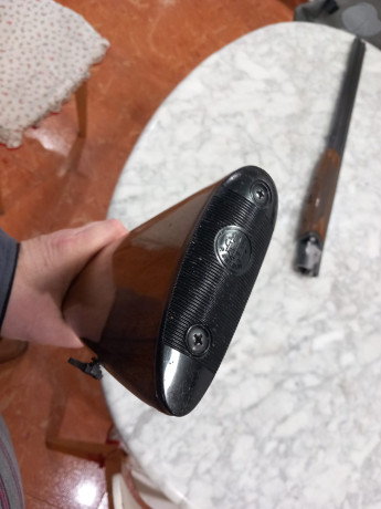 Superpuesta Beretta S56E calibre 12,  monogatillo selector, explusora, con dos juegos de cañones: 4/2 22