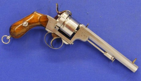 Voy a colocar unas fotos de un arma larga alemana de llave de mecha del siglo XVI. 20