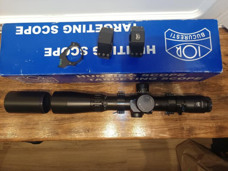 Vendo visor IOR VALDADA TERMINATOR 12-52x56, con anillas IOR de 20moas y regalo otras anillas sin inclinación 01