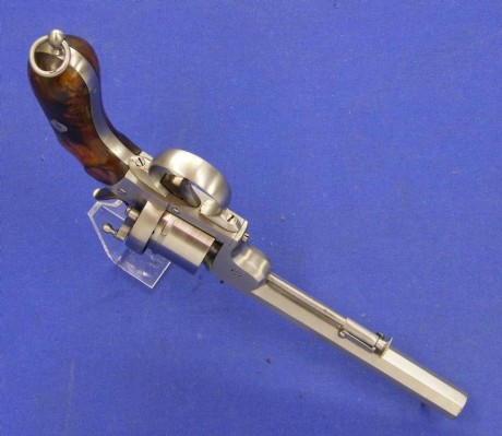 Voy a colocar unas fotos de un arma larga alemana de llave de mecha del siglo XVI. 30