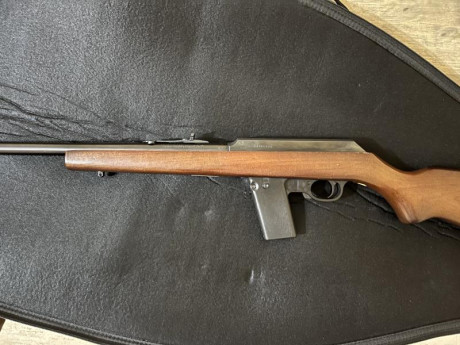 Hola compañeros 
Muy a mi pesar pongo en venta esta carabina del 45 muy difícil de conseguir y en perfecto 51